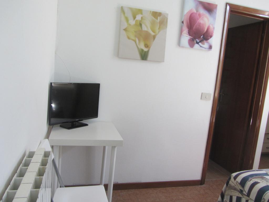 לידו די קאמאיורה Hotel Mirafiori חדר תמונה