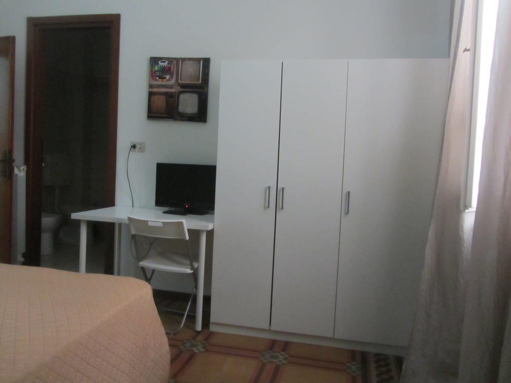 לידו די קאמאיורה Hotel Mirafiori חדר תמונה