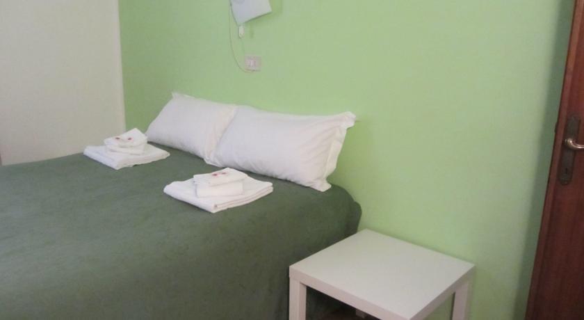 לידו די קאמאיורה Hotel Mirafiori חדר תמונה